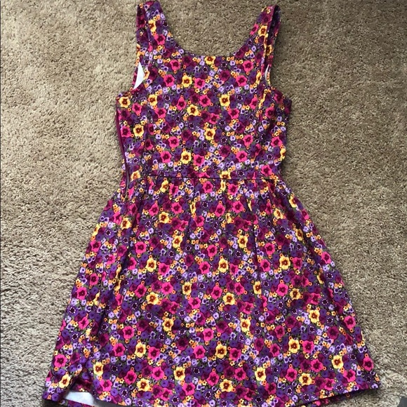 Cute summer Flower dress - Picture 6 of 6